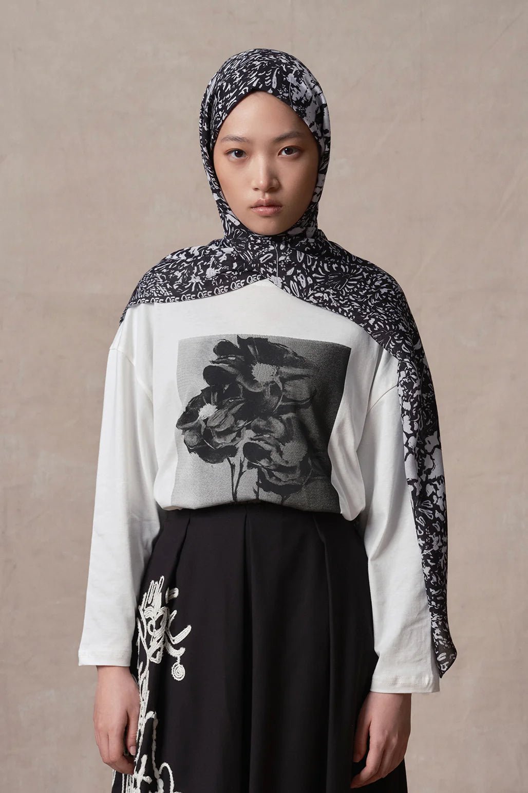 Modal Brush Schal - Minimal Pattern Black - D'ITINA